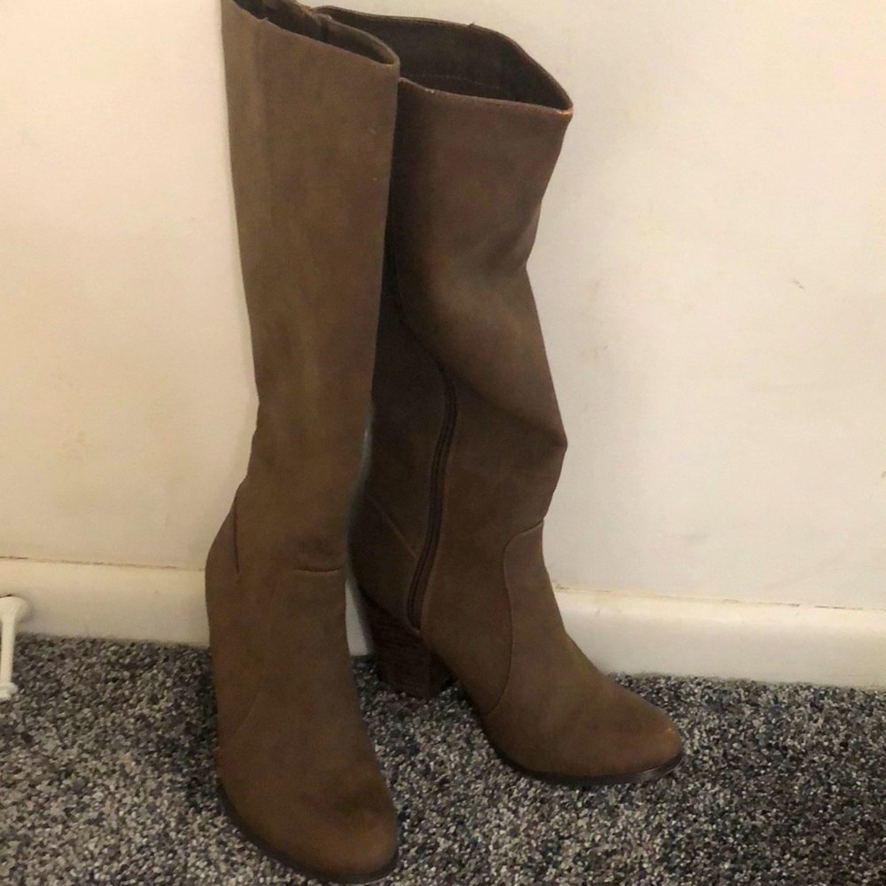 Cute winter boots with just the perfect heel.